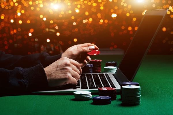 Panduan bermain mobile dengan navigasi jelas